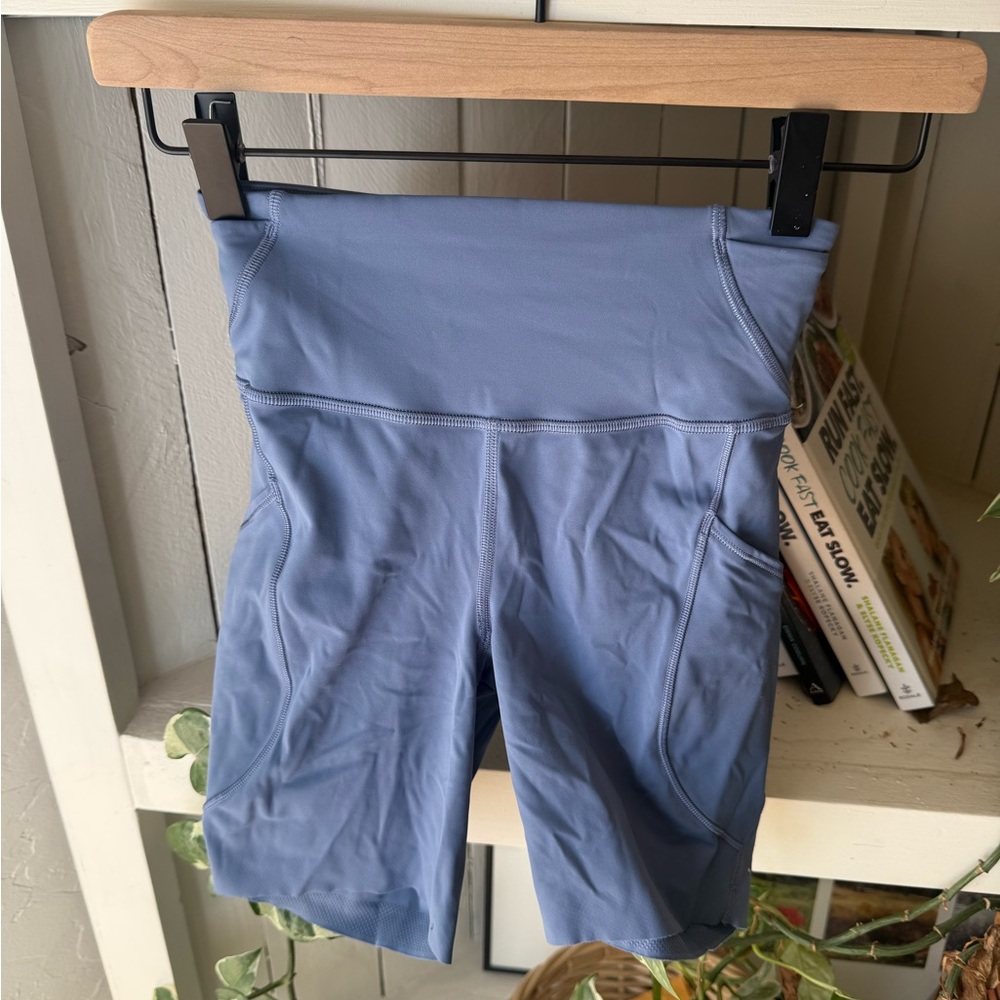 Lululemon Fast and Free High Rise short “6 *5 pockets - size 2
